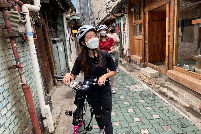 Market Food Tour & Evening E-bike Ride in Seoul - Who Should Consider This Tour?