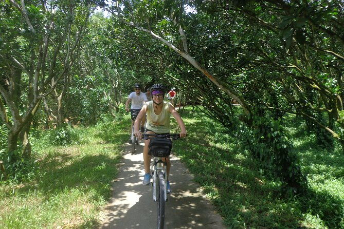 Mekong delta cycling tour 3 days - Transport & Group Size