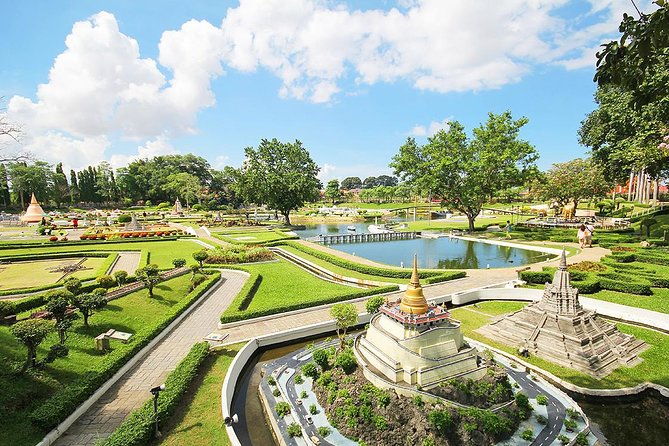 Mini Siam Miniature World Admission with Roundtrip Transfer from Pattaya - Who Should Consider This Tour?