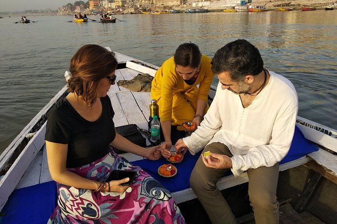 Morning boat and old city tour with official tour guide in varanasi - Who Is This Tour Best For?