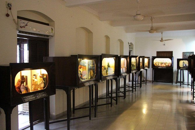 Mumbai Day Tour By Car - FAQs
