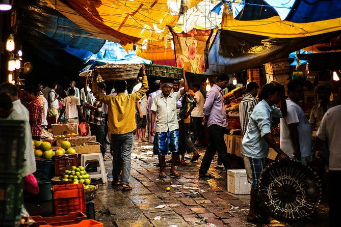 Mumbai Shopping Tour in Private Vehicle - The Sum Up