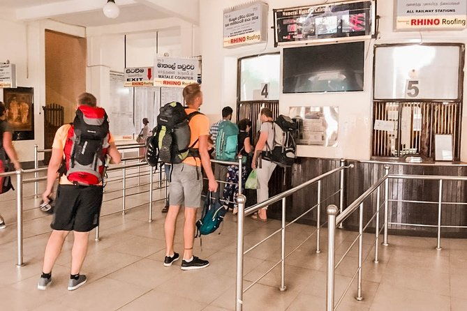Nanu Oya to Kandy train ride on (Train No: 1016 "Udarata Menike") - FAQ