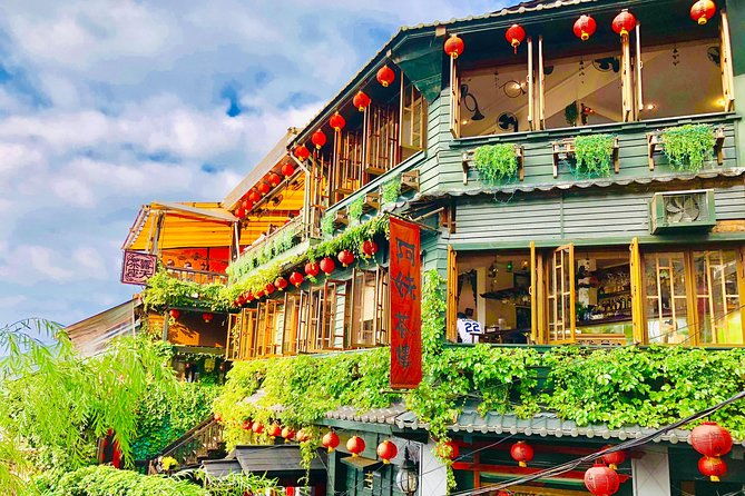 One-day private chartered car tour in Taipei: Yehliu, Jiufen, Pingxi, North Coast popular attractions with chartered car, professional Chinese/English driver - The Sum Up: Who’s This Tour Best For?