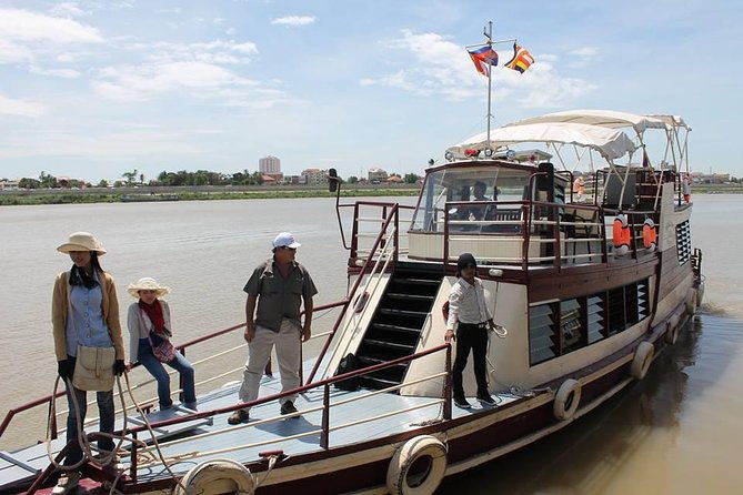 One-Way River cruise/road tour from Phnom Penh to Siem Reap or Siem Reap to PP - The Sum Up