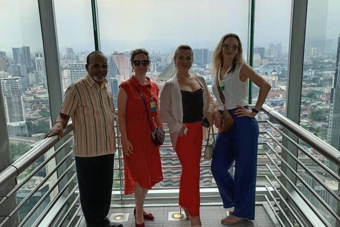 Petronas Twin Tower Skybridge View & Dining Experience Tour with Local Host - The Petrosains Discovery Centre: A Bonus for Curious Minds