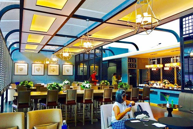 Phuket Airport VIP Fast-Track Immigration with Personal Guide - Who Should Consider This Service?