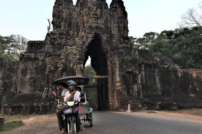 Private Angkor Sunrise Bayon Ta Prohm Bonteay Srie Vip Tour - Who Should Consider This Tour?