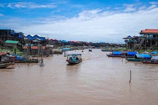 Private Countryside & Floating Village Jeep Tour from Siem Reap - Lunch and Local Hospitality