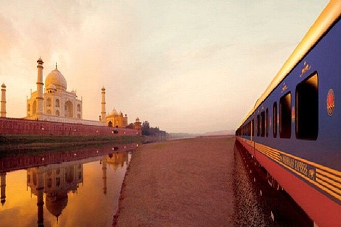 Private Full-day Historical Adventure Tour in Agra by Gatimaan Express - Discovering Agra Fort: A Mughal Fortress