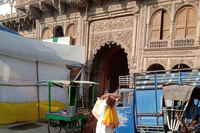 Private guided tour of Bodh Gaya over 2 days - Transport, Comfort, and Logistics