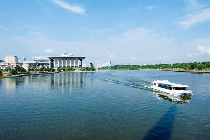 Private Half-Day Putrajaya Tour with Lake Cruise from Kuala Lumpur - How Authentic Is the Experience?