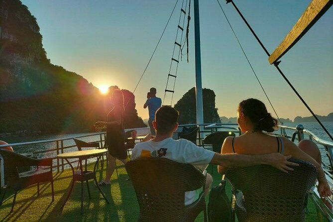 Private Halong Bay Tour With Lunch, Cave, Kayaking, Swimming - Highway Transfer - Practical Considerations and Tips