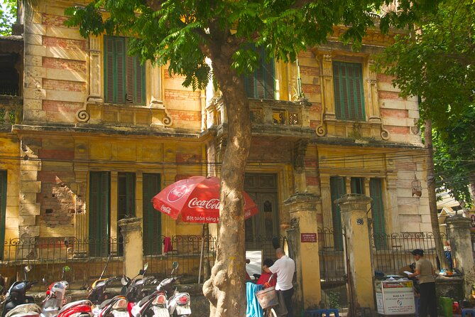 Private Hanoi Half-Day Tour: Train Street and Must Visit Places - Ho Chi Minh Mausoleum: A Must-See Landmark