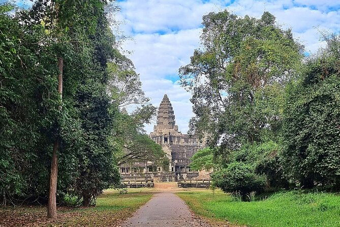 Private Jeep Tour to Angkor Temples from Siem Reap - Whats Included and Whats Not?