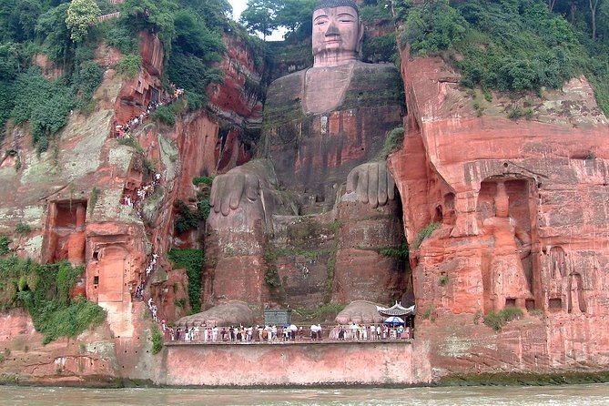 Private Leshan Giant Buddha and Local Food Tasting Trip - Exploring Leshan City and Tasting Local Food