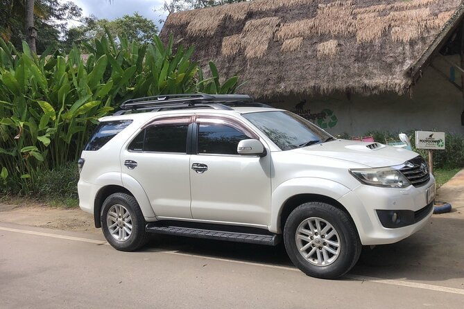 Private Luxury Car rental + English speaking driver: - Day in Chiang Mai: What Can You Expect?