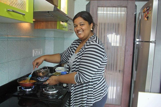 Private Maharashtrian Cooking Class in Mumbai with a Local Family - Who Should Sign Up?