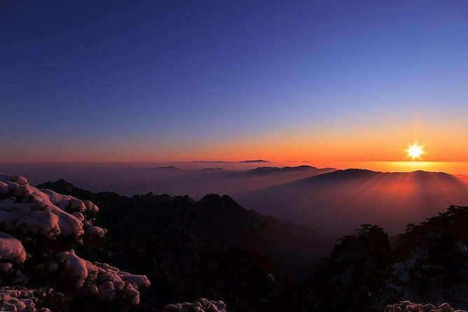 Private Photography Day Tour of Huangshan Yellow Mountain - Duration and Physical Considerations