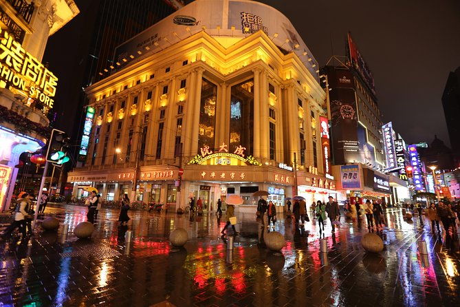 Private Shanghai Evening Street Food Walking and Cruise Tour - Who Should Consider This Tour?