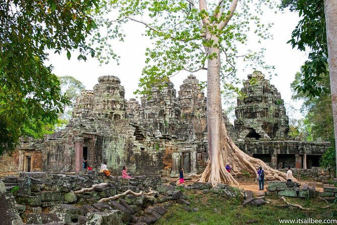 Private sunrise 'small tour' of Angkor Wat with car or van & Guide - Value for Money