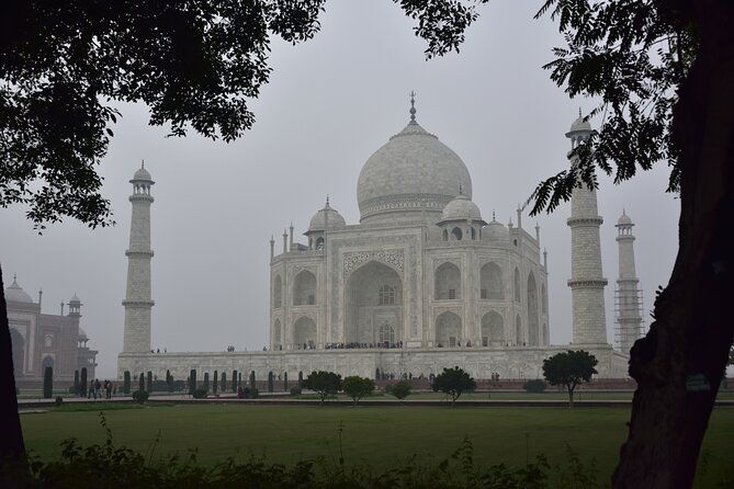 Private Taj mahal and Fatehpur Sikri Tour From Delhi - FAQs