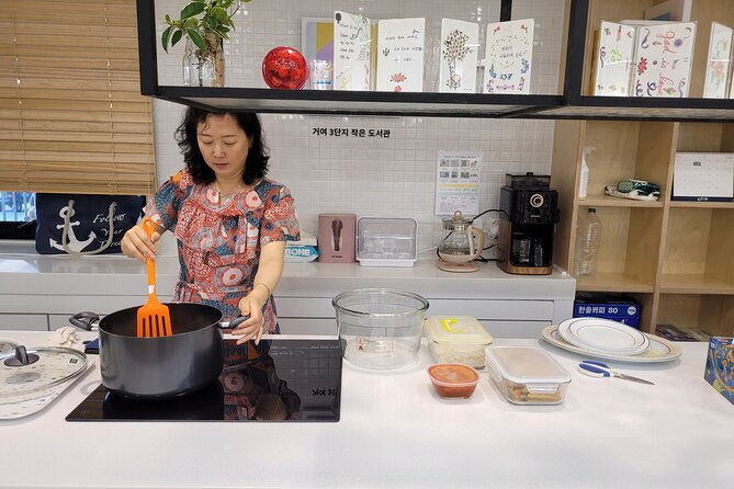 Private tour: N.Korea Cooking Class & Talk with N.Korean Defector - FAQ