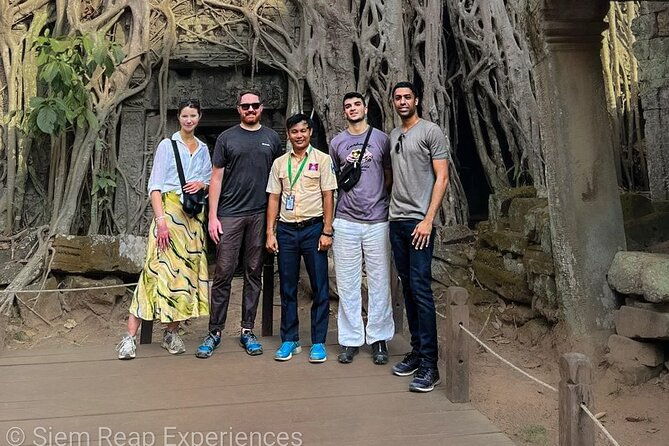 Private Tour of Angkor Wat and Floating Village - Practical Details and Considerations