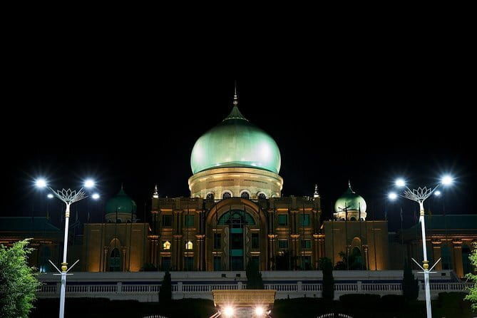 Putrajaya Boat Cruise, with Lunch, Prime Minister Office, Putra and Pink Mosques - Who Will Love This Tour?