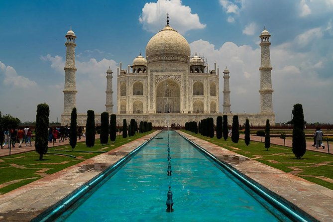 Same Day Agra Tour With Taj Mahal from Bangalore By Return Flights - The Sum Up