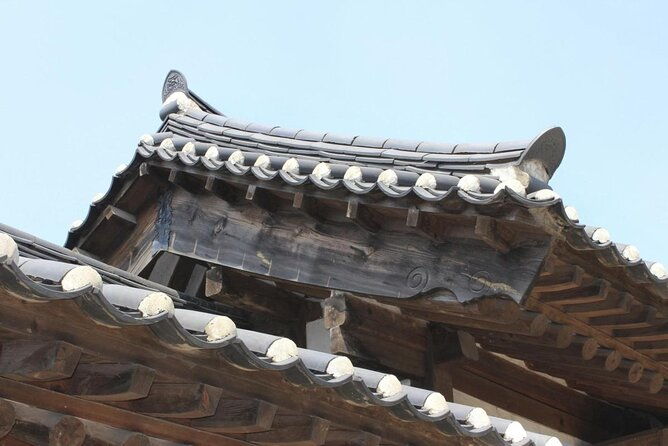 Seoul City Sightseeing Tour Including Gyeongbokgung Palace, N Seoul Tower, and Namsangol Hanok Village - Authentic Traveler Insights