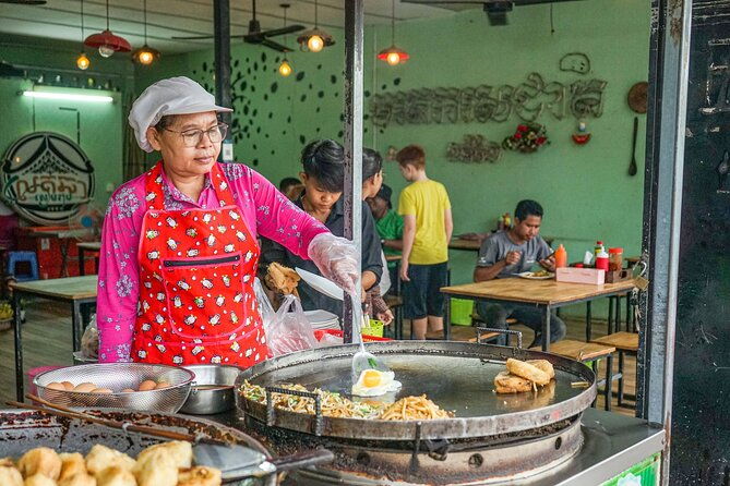 Siem Reap Evening Foodie Vespa Tour - Night Market and Street Food Adventure