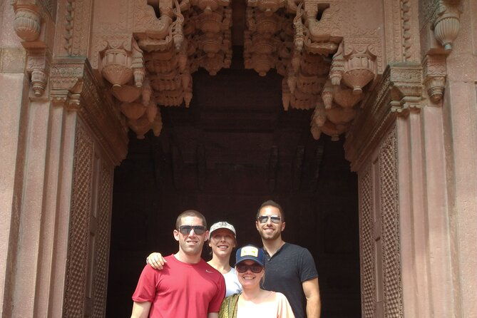 Skip the Line Tour of Taj mahal and Agra Fort with Guide - The Market Visit and Souvenir Shopping