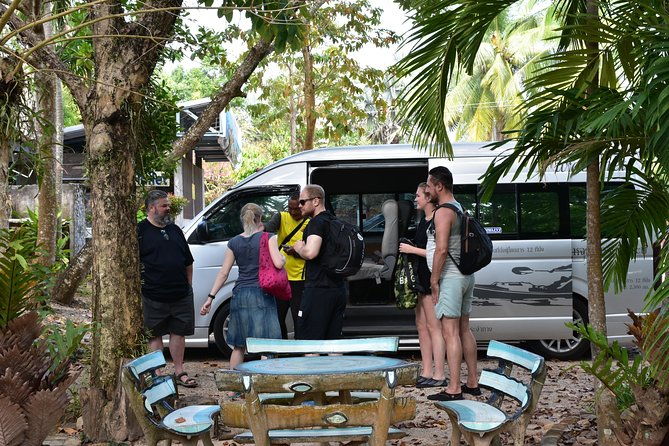 Small-Group Sea Kayaking in Ao Thalane Bay and Hong Island from Krabi - What Makes This Tour Special