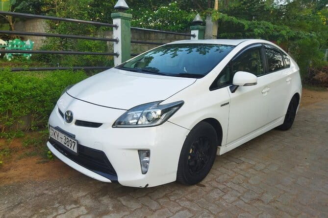 Sri Lanka Round Tour with English Speaking Driver Guide and Car - Who Is This Tour Best For?