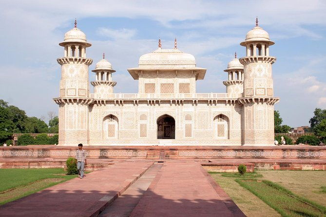 Taj Mahal, Agra Fort & Baby Taj Tour from Delhi - All Inclusive - What Could Be Better?
