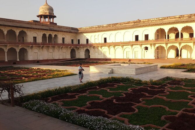 Taj Mahal And Agra Fort Private Day Tour with 5 Star Lunch - FAQs  