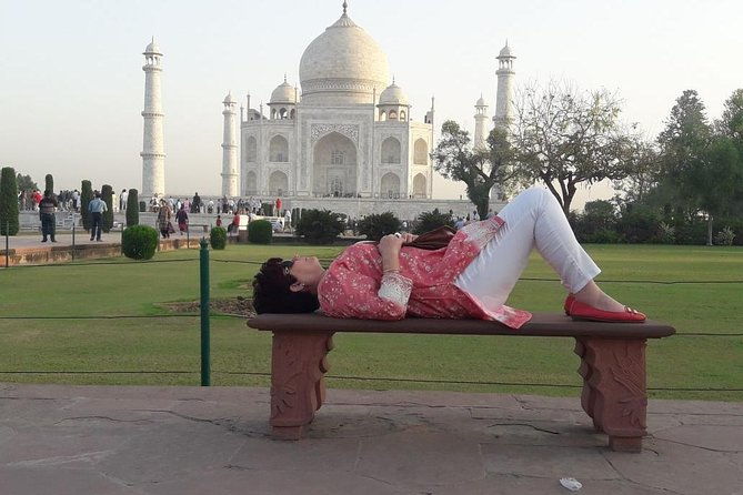 Taj Mahal by Superfast Train Gatimaan Express - The Sum Up