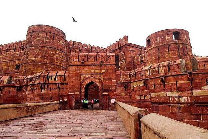 Taj Mahal Day Trip by Fastest Train From Delhi - All Inclusive - Lunchtime Luxury at Courtyard by Marriott Agra