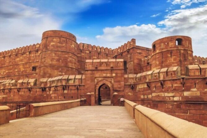Taj Mahal from Delhi by Gatimaan Express - Trip with 5-Star Lunch - What’s Included and What’s Not
