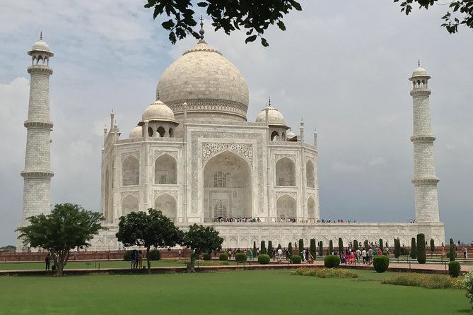Taj Mahal Sunrise Tour From Delhi - Breakfast at a Luxury Hotel