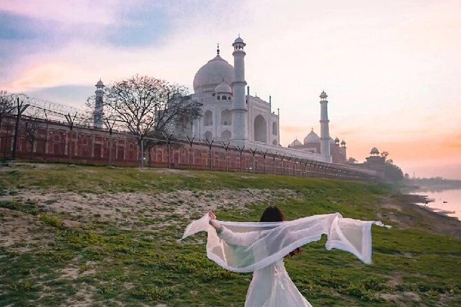 Taj Mahal Tour By Express Train from Delhi - Exploring Agra Fort