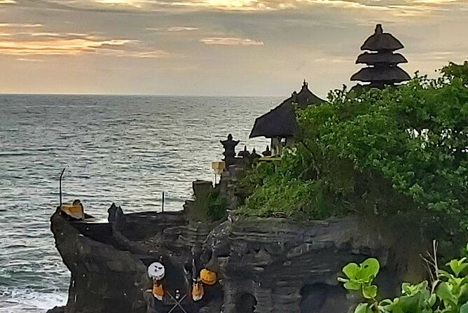Tanah Lot And Ubud - Full Day Private Tour - The Guides and Authentic Experiences