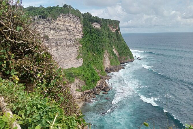 Tanah Lot and Uluwatu Temple Private Guided Tour - Authentic Experiences and Hidden Gems