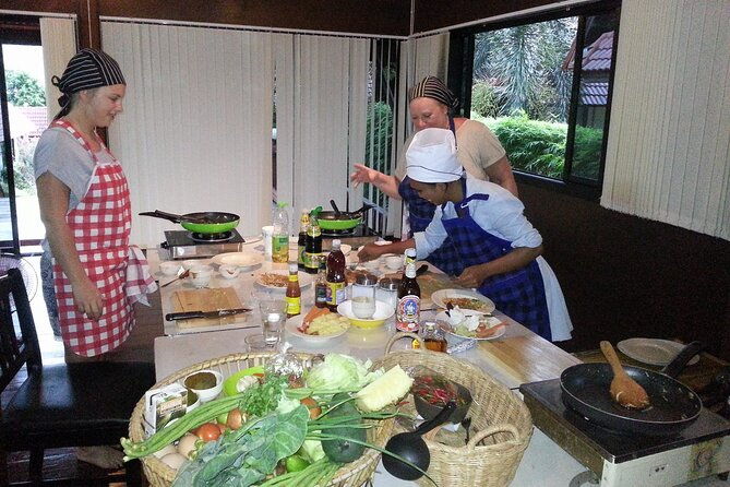 Thai Cooking Class with Local Market Tour in Koh Samui - Analyzing the Value: Is It Worth It?