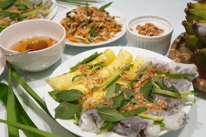 Top Home Cooking Class with a River View AC Kitchen - FAQ