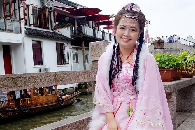 Zhujiajiao Ancient Town & Night Luxury Cruise in Shanghai - Authentic Insights from Reviews