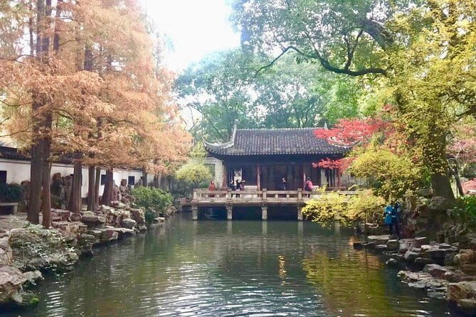 Zhujiajiao Water Town and Shanghai City Highlights Private Day Tour - Practical Considerations