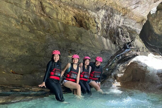 4 Hour Canyoneering Adventure at Kawasan Falls with Lunch - Key Points