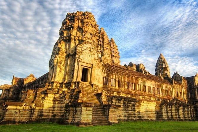 1 day special Tour: Angkor Wat,Bayon,Ta Prohm, Bantey srei and Beng Mealea - Who Should Consider This Tour?